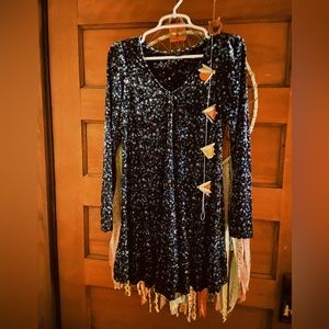 the cutest velvet dress🌟